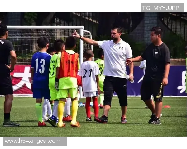 泰国足球服的魅力与文化传承探索，助力球迷热情与团队精神的完美结合